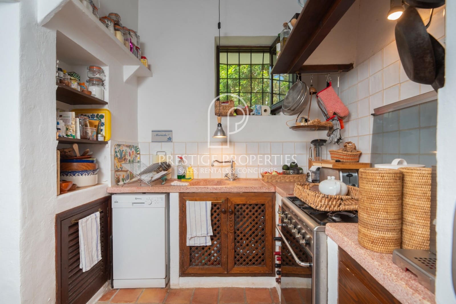 4 soveværelse Finca/Landehus til salg i Santa Eulalia / Santa Eularia med swimmingpool garage - € 3.490.000 (Ref: 9144646)