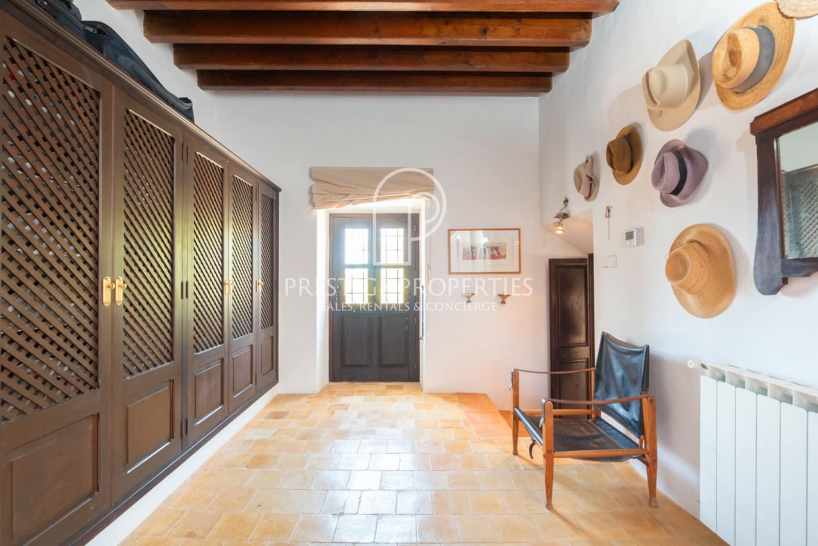 4 soveværelse Finca/Landehus til salg i Santa Eulalia / Santa Eularia med swimmingpool garage - € 3.490.000 (Ref: 9144646)