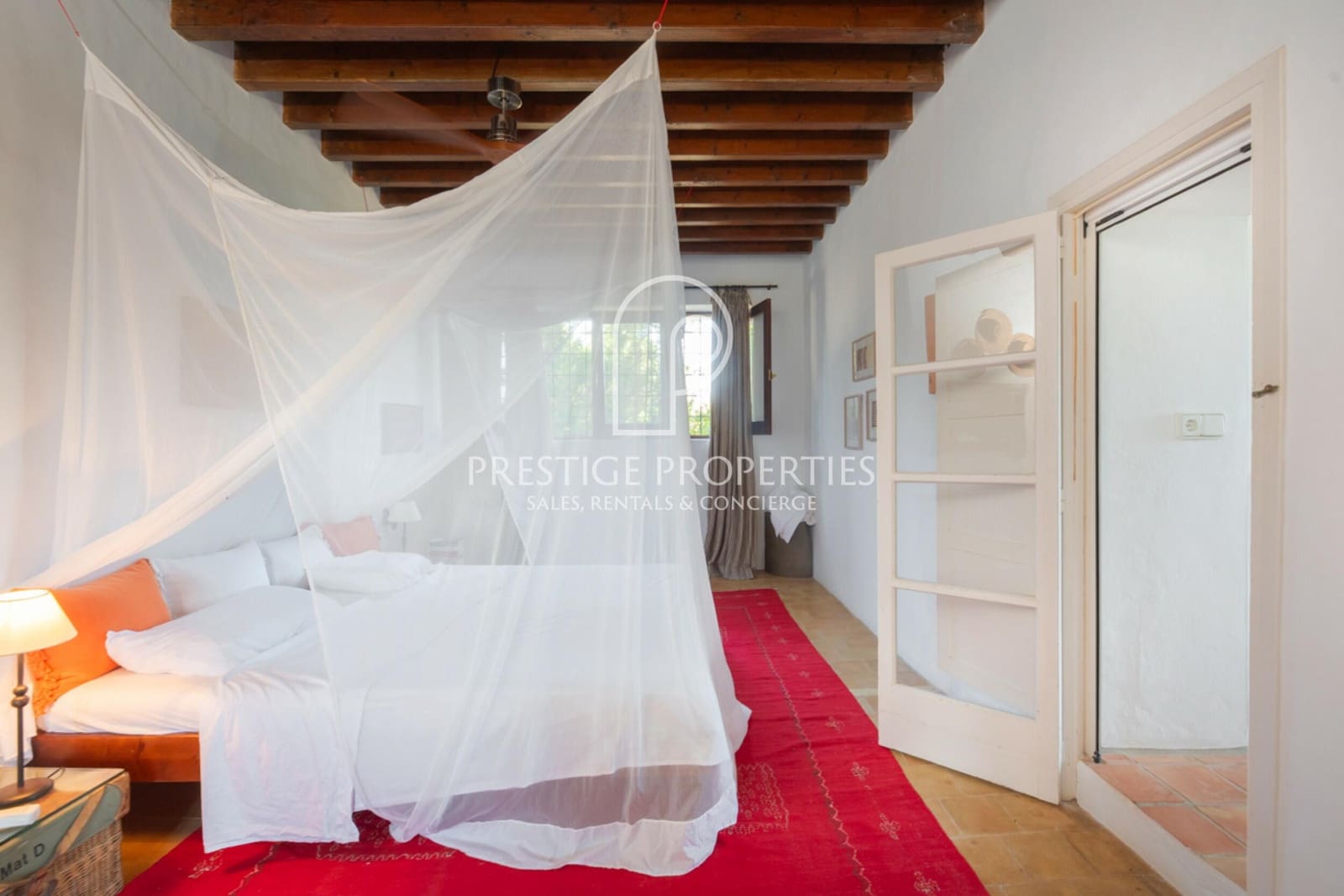 4 soveværelse Finca/Landehus til salg i Santa Eulalia / Santa Eularia med swimmingpool garage - € 3.490.000 (Ref: 9144646)