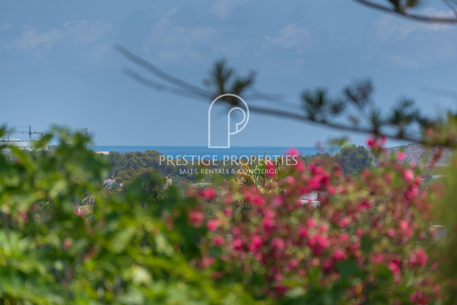 4 soveværelse Finca/Landehus til salg i Santa Eulalia / Santa Eularia med swimmingpool garage - € 3.490.000 (Ref: 9144646)