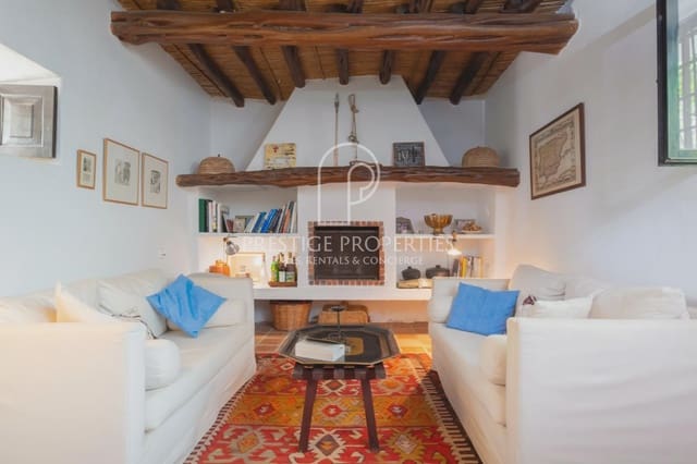 4 soveværelse Finca/Landehus til salg i Santa Eulalia / Santa Eularia med swimmingpool garage - € 3.490.000 (Ref: 9144646)