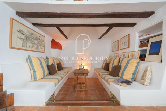 4 soveværelse Finca/Landehus til salg i Santa Eulalia / Santa Eularia med swimmingpool garage - € 3.490.000 (Ref: 9144646)