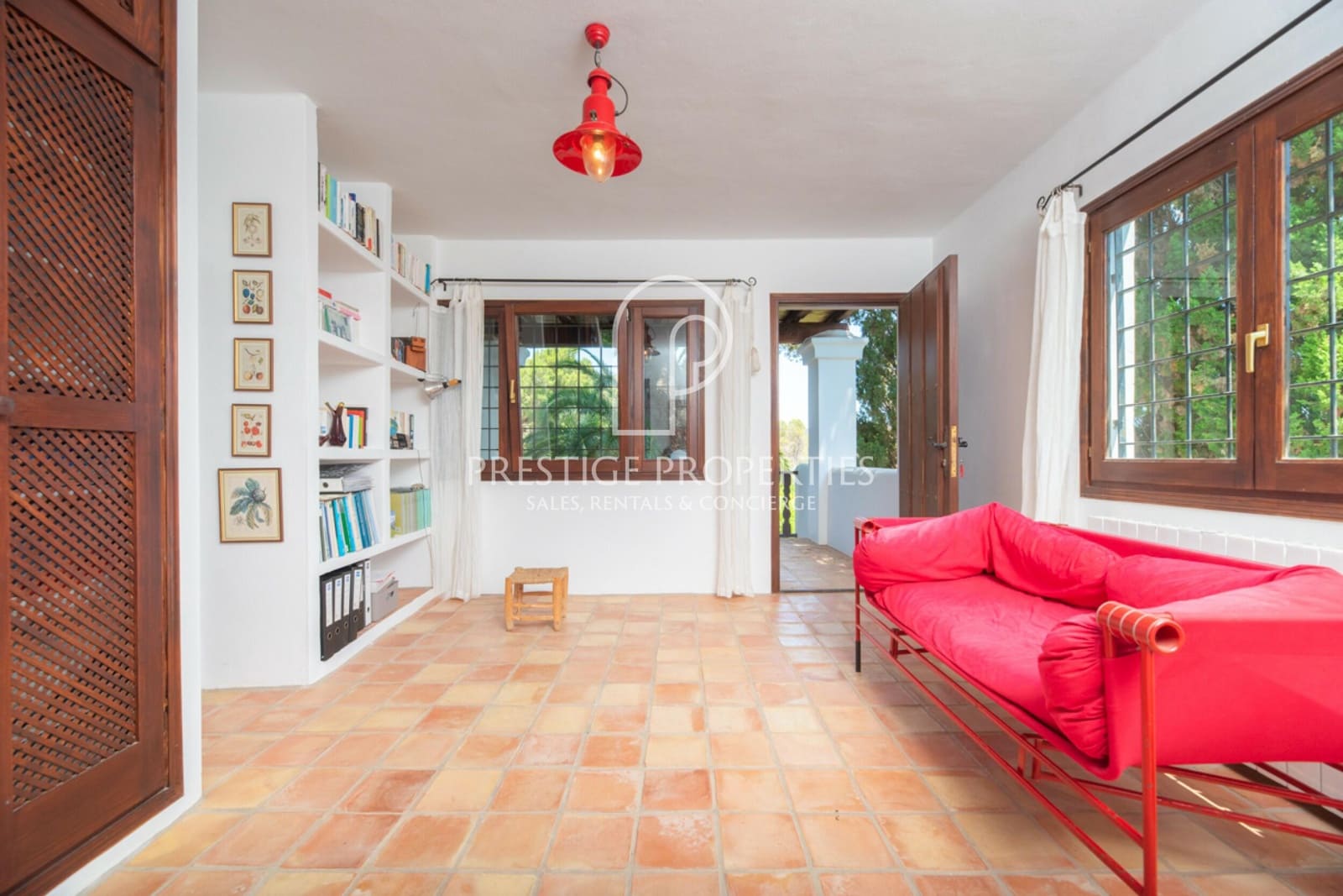 4 soveværelse Finca/Landehus til salg i Santa Eulalia / Santa Eularia med swimmingpool garage - € 3.490.000 (Ref: 9144646)