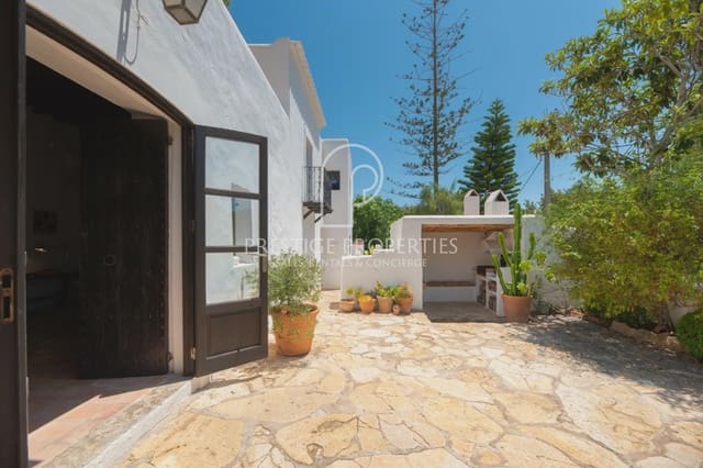 4 soveværelse Finca/Landehus til salg i Santa Eulalia / Santa Eularia med swimmingpool garage - € 3.490.000 (Ref: 9144646)