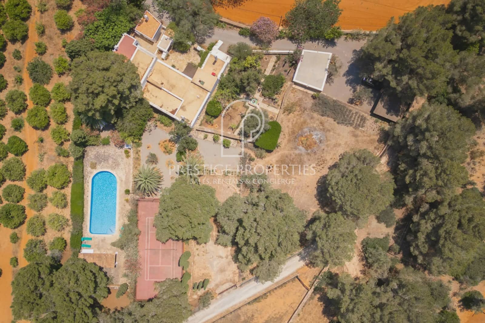 4 soveværelse Finca/Landehus til salg i Santa Eulalia / Santa Eularia med swimmingpool garage - € 3.490.000 (Ref: 9144646)