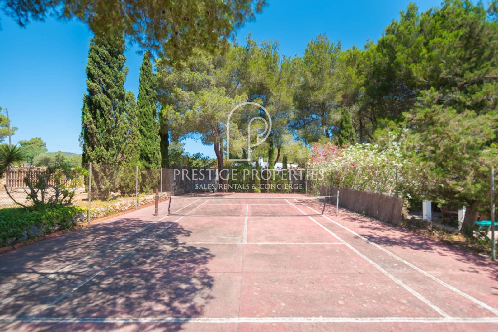 4 soveværelse Finca/Landehus til salg i Santa Eulalia / Santa Eularia med swimmingpool garage - € 3.490.000 (Ref: 9144646)