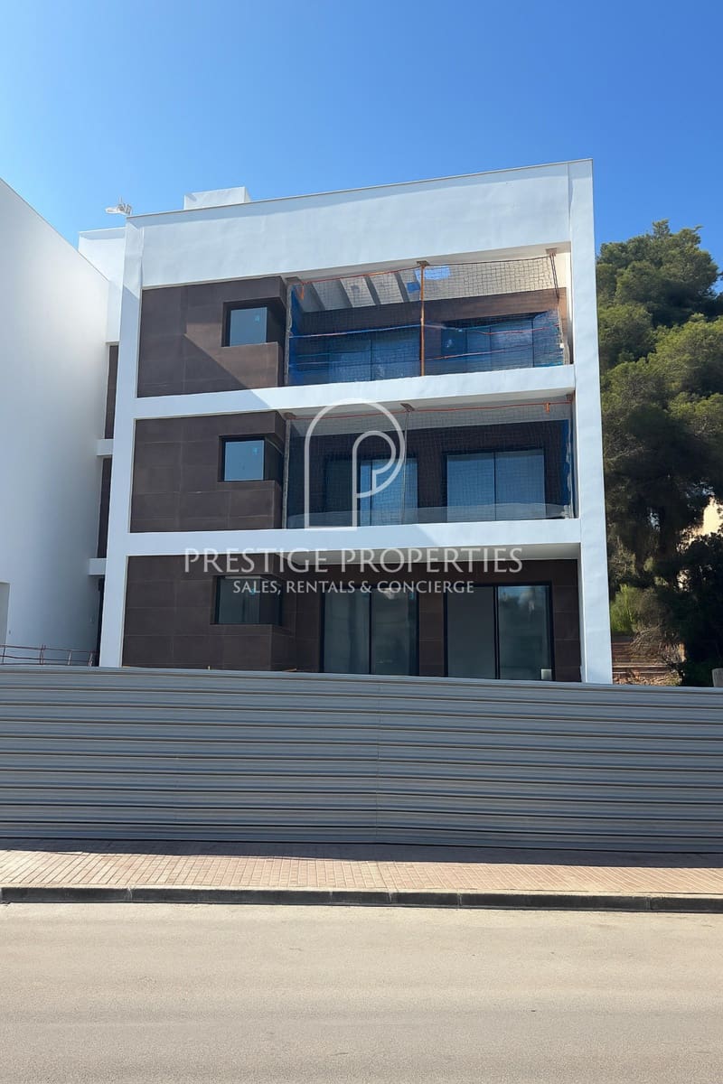 3 soveværelse Lejlighed til salg i Santa Eulalia / Santa Eularia med swimmingpool - € 880.000 (Ref: 9163208)