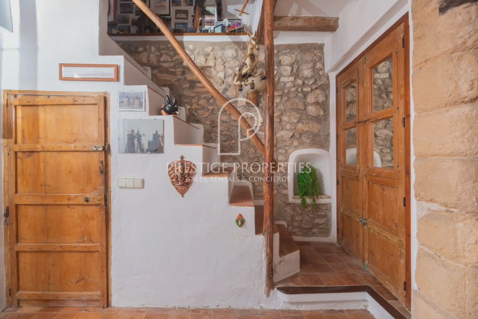 2 bedroom Villa for sale in Ibiza / Eivissa town - € 1,350,000 (Ref: 9263820)
