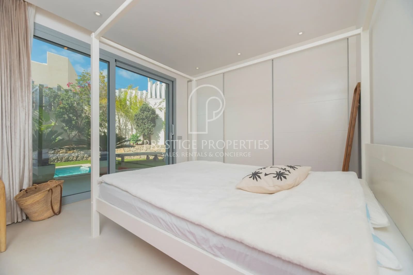 2 makuuhuone Huoneisto myytävänä paikassa Santa Eulalia / Santa Eularia mukana uima-altaan - 1 200 000 € (Ref: 9279733)