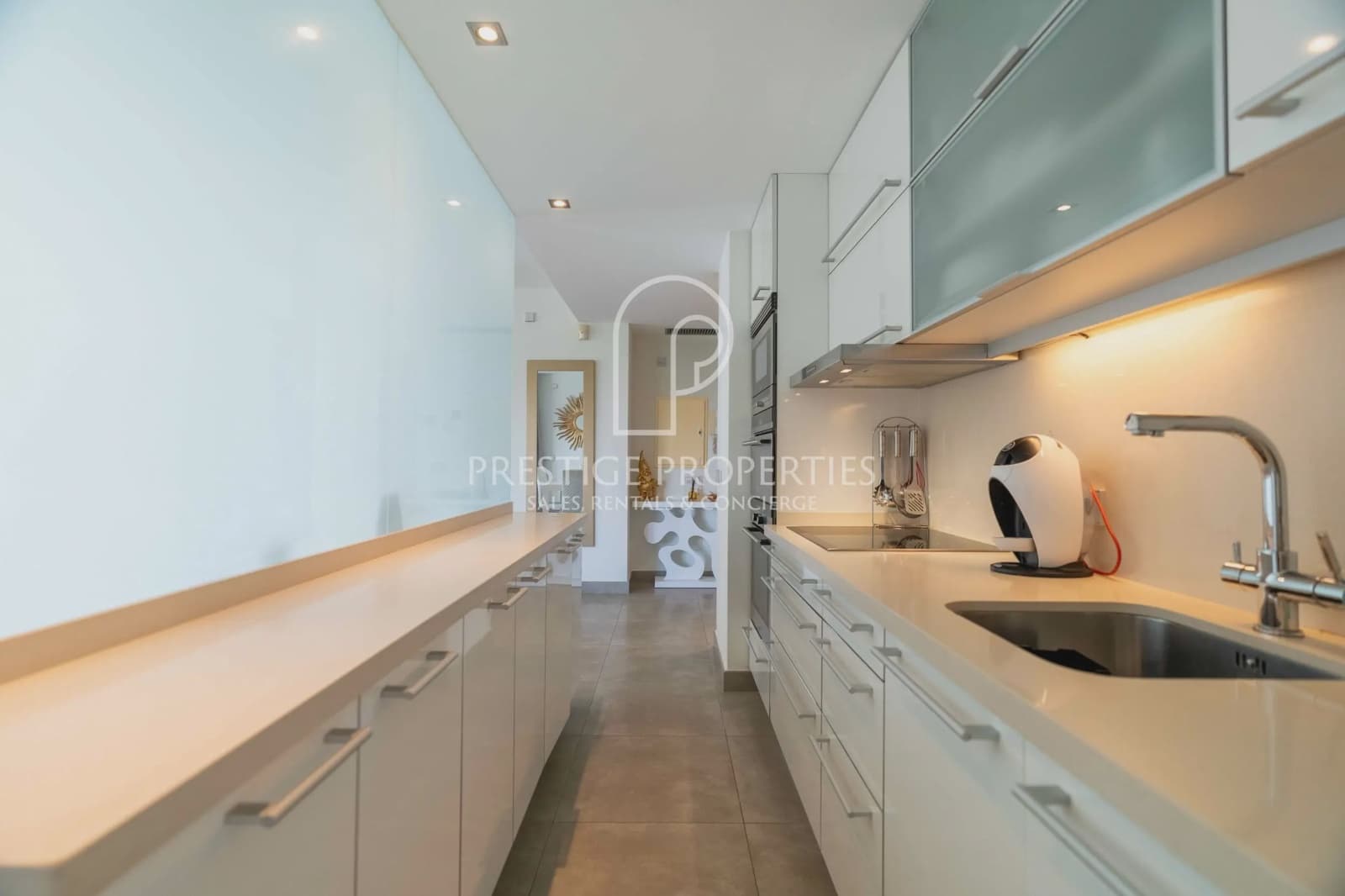 2 slaapkamer Appartement te koop in Ibiza dorp met zwembad garage - € 875.000 (Ref: 9289625)