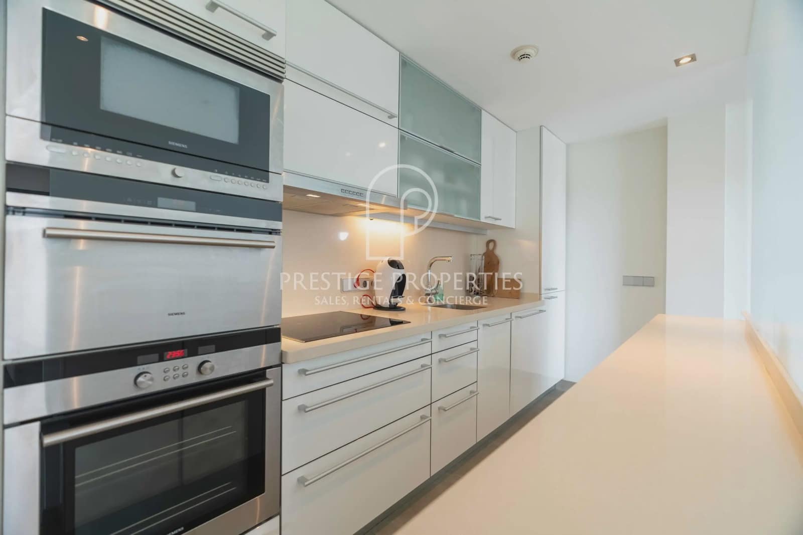 2 slaapkamer Appartement te koop in Ibiza dorp met zwembad garage - € 875.000 (Ref: 9289625)