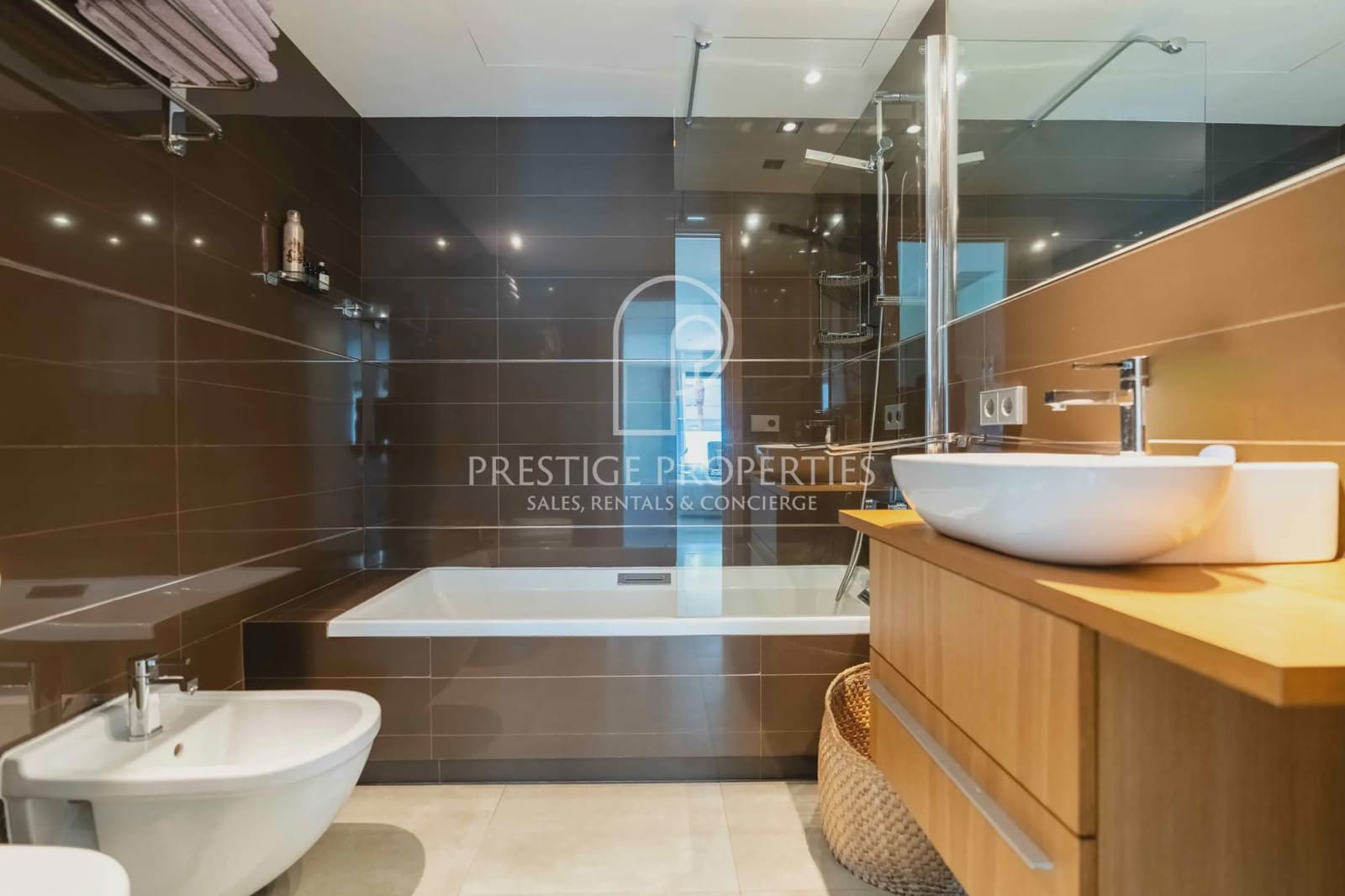 2 slaapkamer Appartement te koop in Ibiza dorp met zwembad garage - € 875.000 (Ref: 9289625)