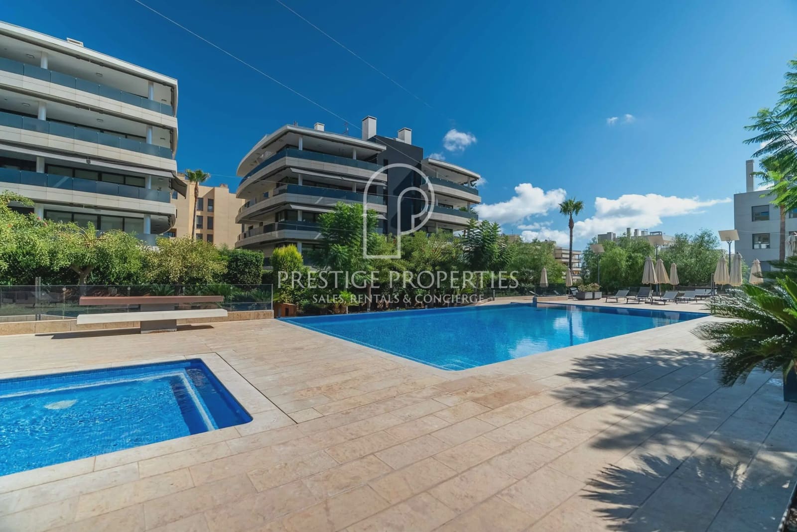 2 slaapkamer Appartement te koop in Ibiza dorp met zwembad garage - € 875.000 (Ref: 9289625)