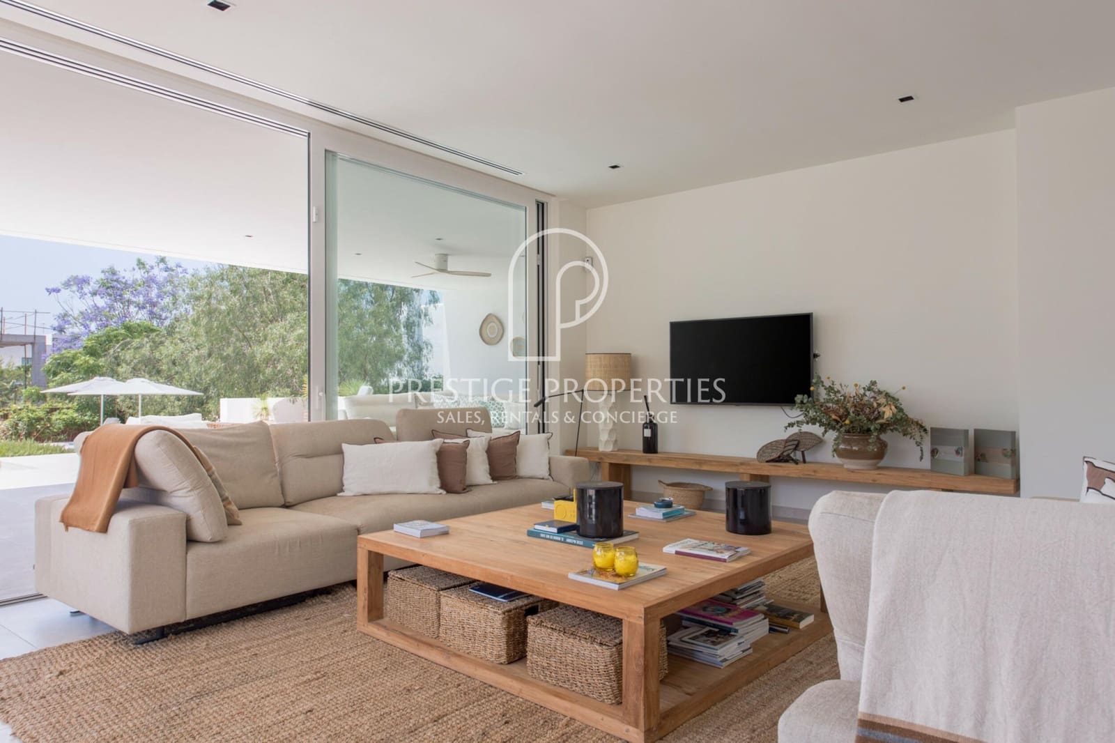 6 bedroom Villa for sale in Ibiza / Eivissa town with pool - € 4,850,000 (Ref: 9315212)