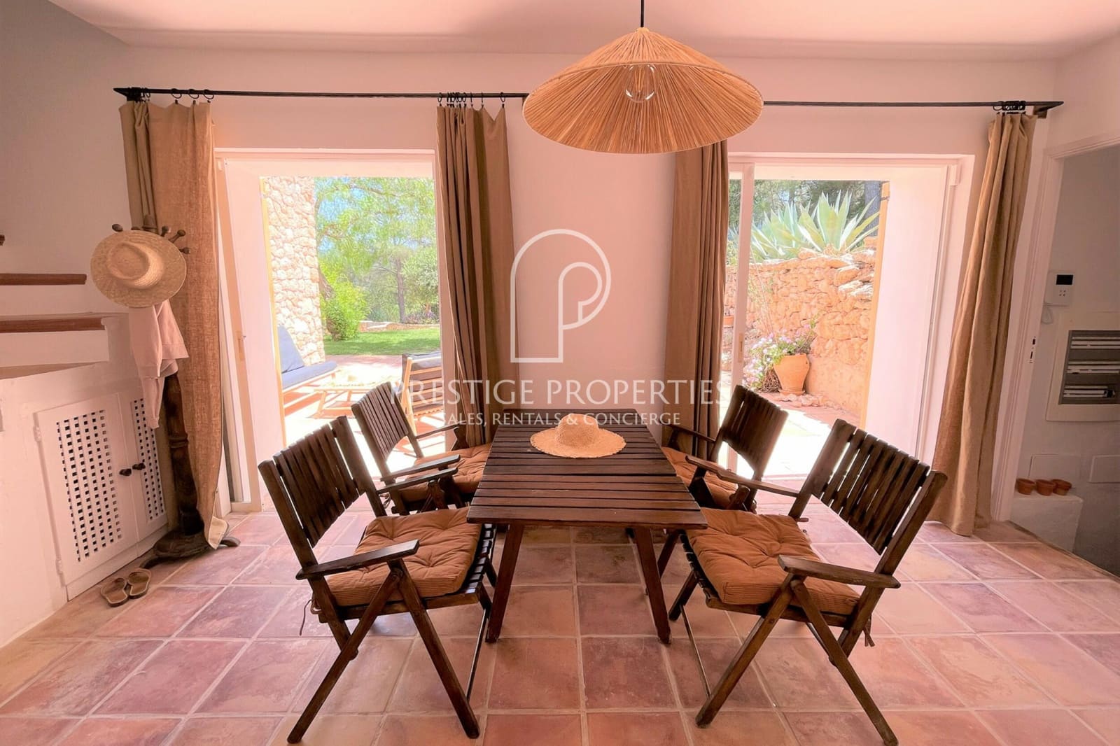 6 soveværelse Finca/Landehus til salg i San Jose / Sant Josep de Sa Talaia med swimmingpool garage - € 4.850.000 (Ref: 9340257)