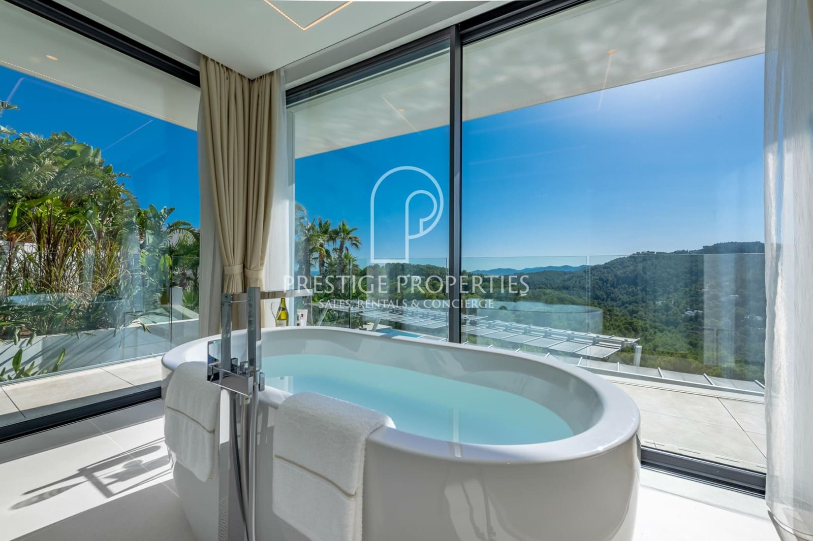 9 Zimmer Villa zu verkaufen in Santa Eulalia / Santa Eularia mit Pool Garage - 9.800.000 € (Ref: 9360897)