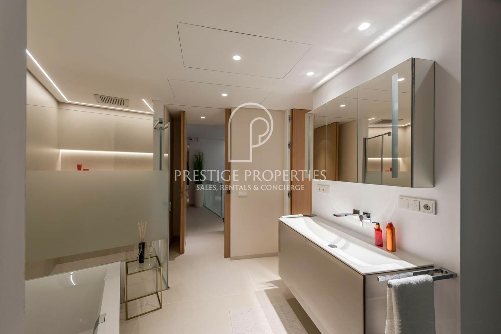 9 Zimmer Villa zu verkaufen in Santa Eulalia / Santa Eularia mit Pool Garage - 9.800.000 € (Ref: 9360897)