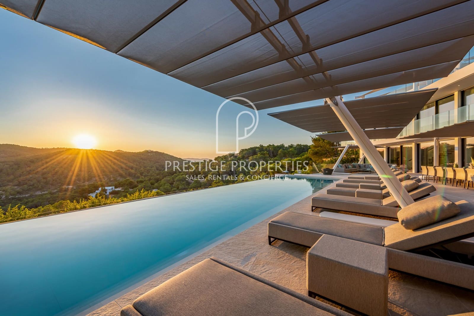 9 Zimmer Villa zu verkaufen in Santa Eulalia / Santa Eularia mit Pool Garage - 9.800.000 € (Ref: 9360897)