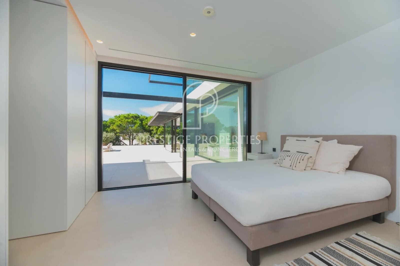 4 bedroom Villa for sale in Santa Eulalia / Santa Eularia with pool - € 5,600,000 (Ref: 9395559)