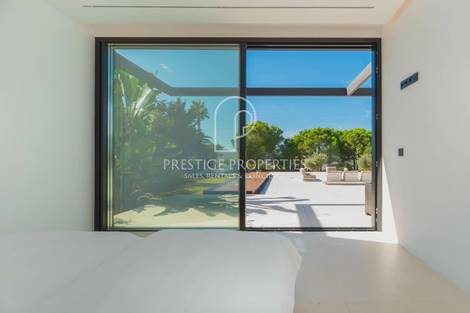 4 bedroom Villa for sale in Santa Eulalia / Santa Eularia with pool - € 5,600,000 (Ref: 9395559)