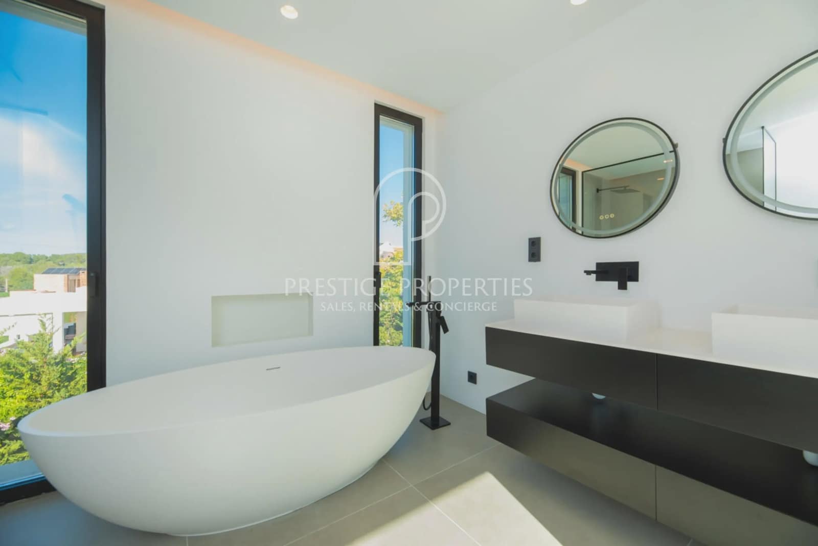 4 bedroom Villa for sale in Santa Eulalia / Santa Eularia with pool - € 5,600,000 (Ref: 9395559)