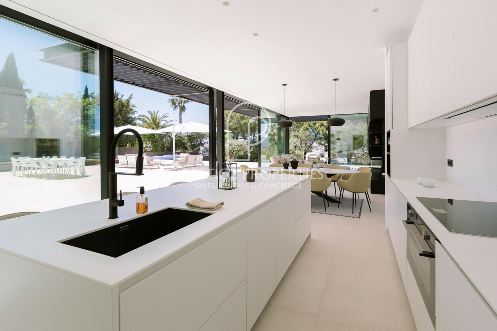 4 bedroom Villa for sale in Santa Eulalia / Santa Eularia with pool - € 5,300,000 (Ref: 9395559)