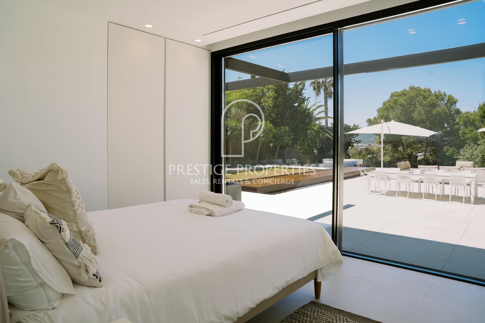 4 bedroom Villa for sale in Santa Eulalia / Santa Eularia with pool - € 5,300,000 (Ref: 9395559)