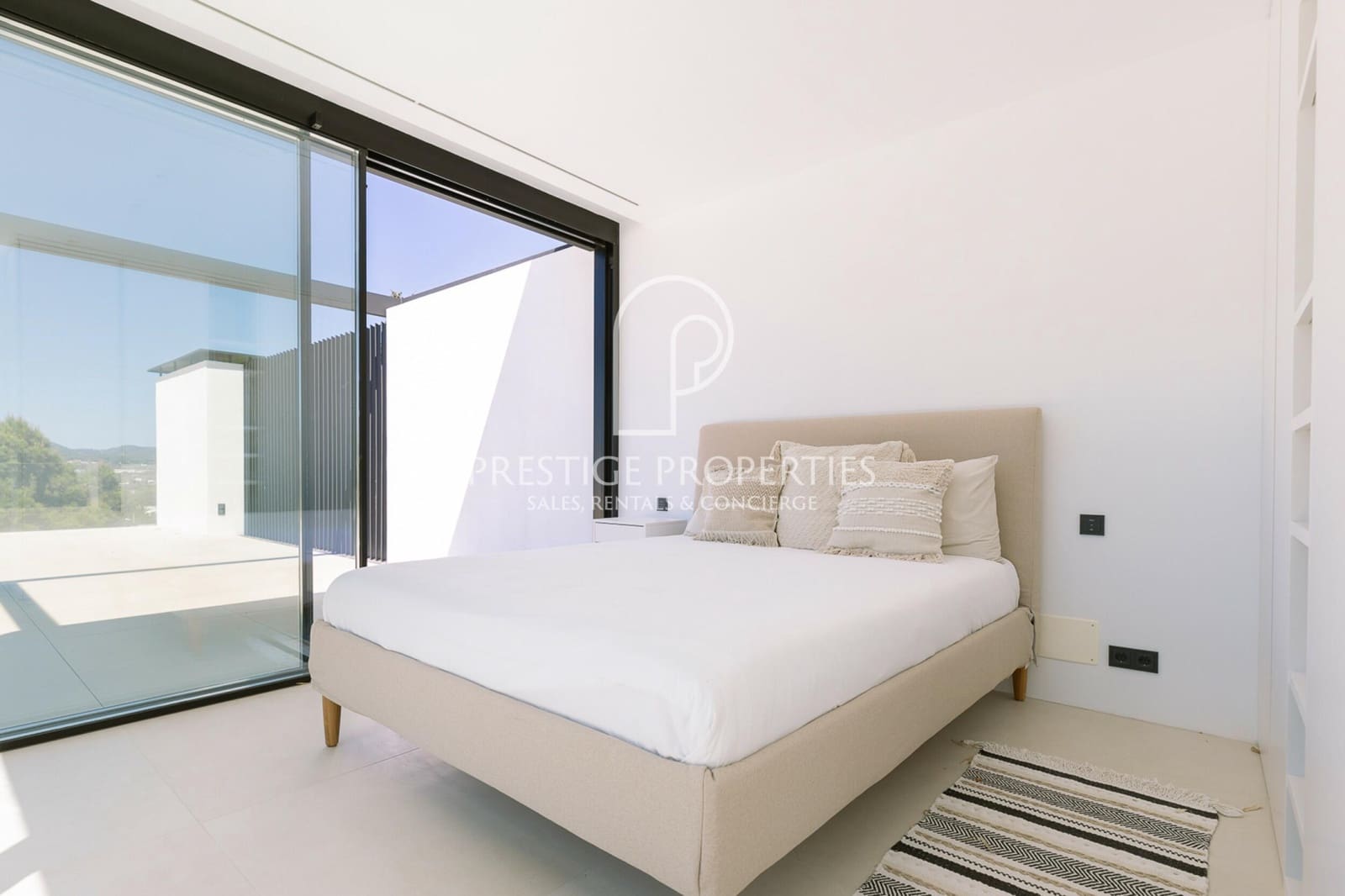 4 bedroom Villa for sale in Santa Eulalia / Santa Eularia with pool - € 5,300,000 (Ref: 9395559)