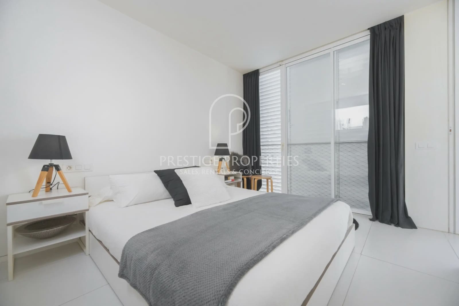 2 slaapkamer Appartement te koop in Ibiza dorp met zwembad - € 750.000 (Ref: 9445510)