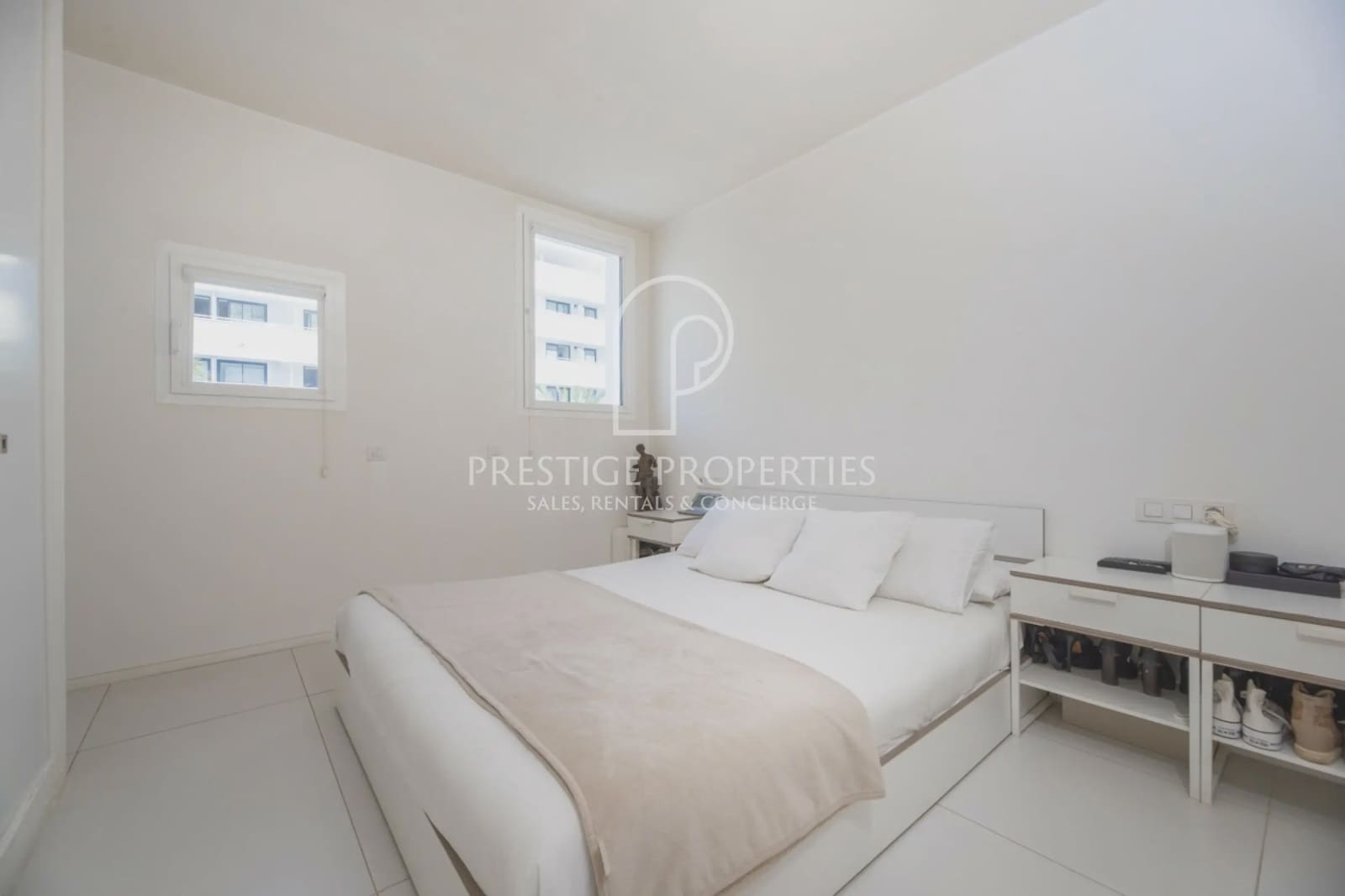 2 slaapkamer Appartement te koop in Ibiza dorp met zwembad - € 750.000 (Ref: 9445510)