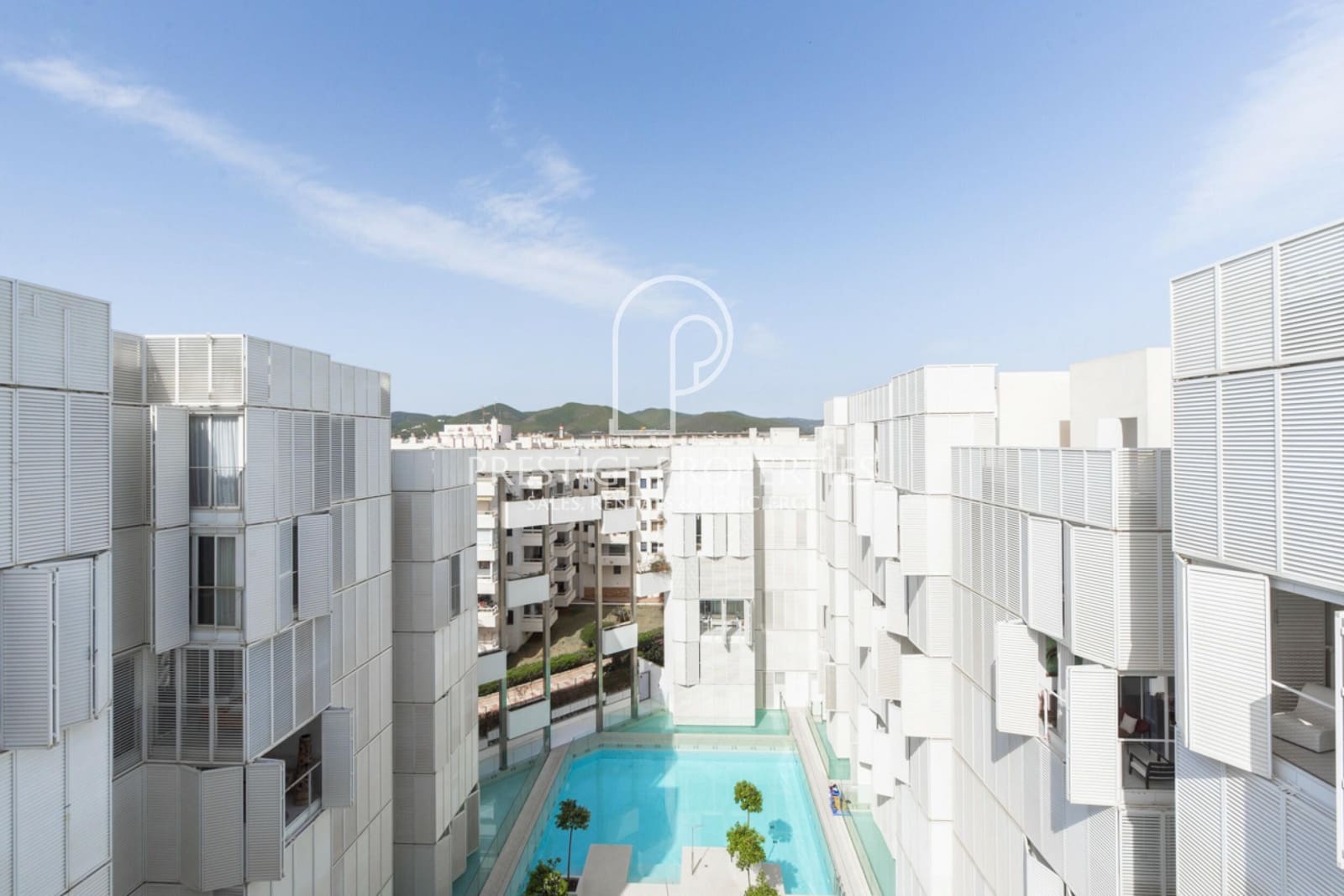 2 slaapkamer Appartement te koop in Ibiza dorp met zwembad - € 750.000 (Ref: 9445510)