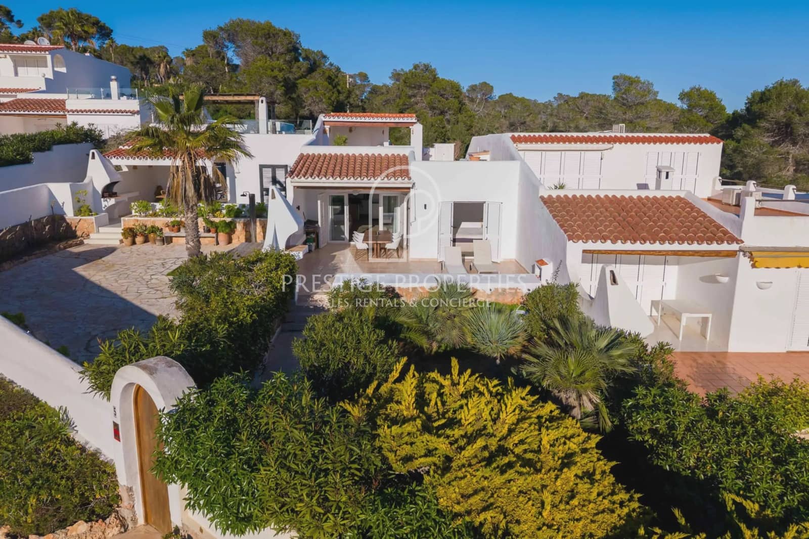 2 chambre Villa/Maison Mitoyenne à vendre à San Jose / Sant Josep de Sa Talaia avec piscine garage - 1 050 000 € (Ref: 9535339)