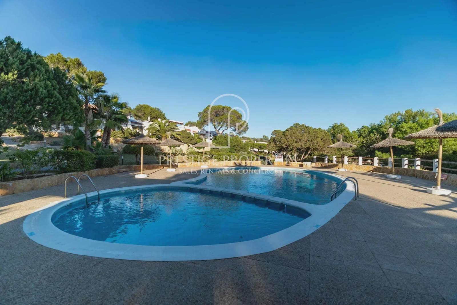 2 chambre Villa/Maison Mitoyenne à vendre à San Jose / Sant Josep de Sa Talaia avec piscine garage - 1 050 000 € (Ref: 9535339)