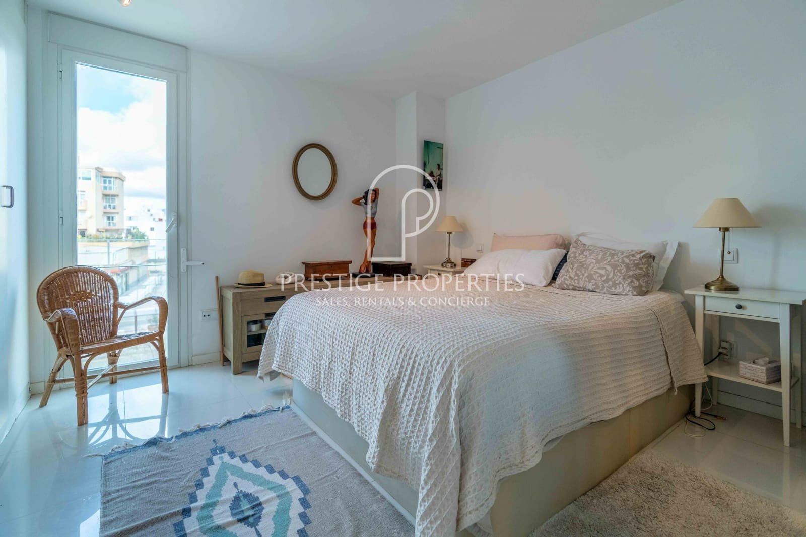 2 soverom Leilighet til salgs i Ibiza by med svømmebasseng garasje - € 690 000 (Ref: 9547353)