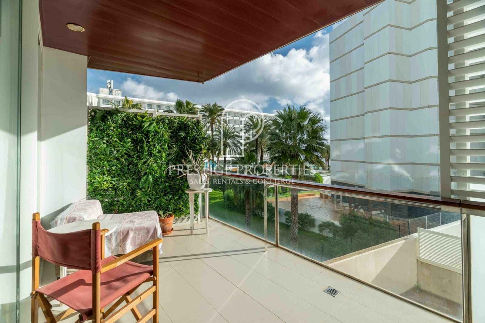 2 soverom Leilighet til salgs i Ibiza by med svømmebasseng garasje - € 690 000 (Ref: 9547353)