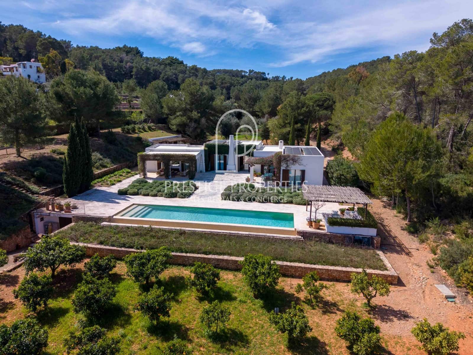 Chalet de 4 habitaciones en Santa Eulalia / Santa Eularia en venta con piscina - 5.900.000 € (Ref: 9566815)