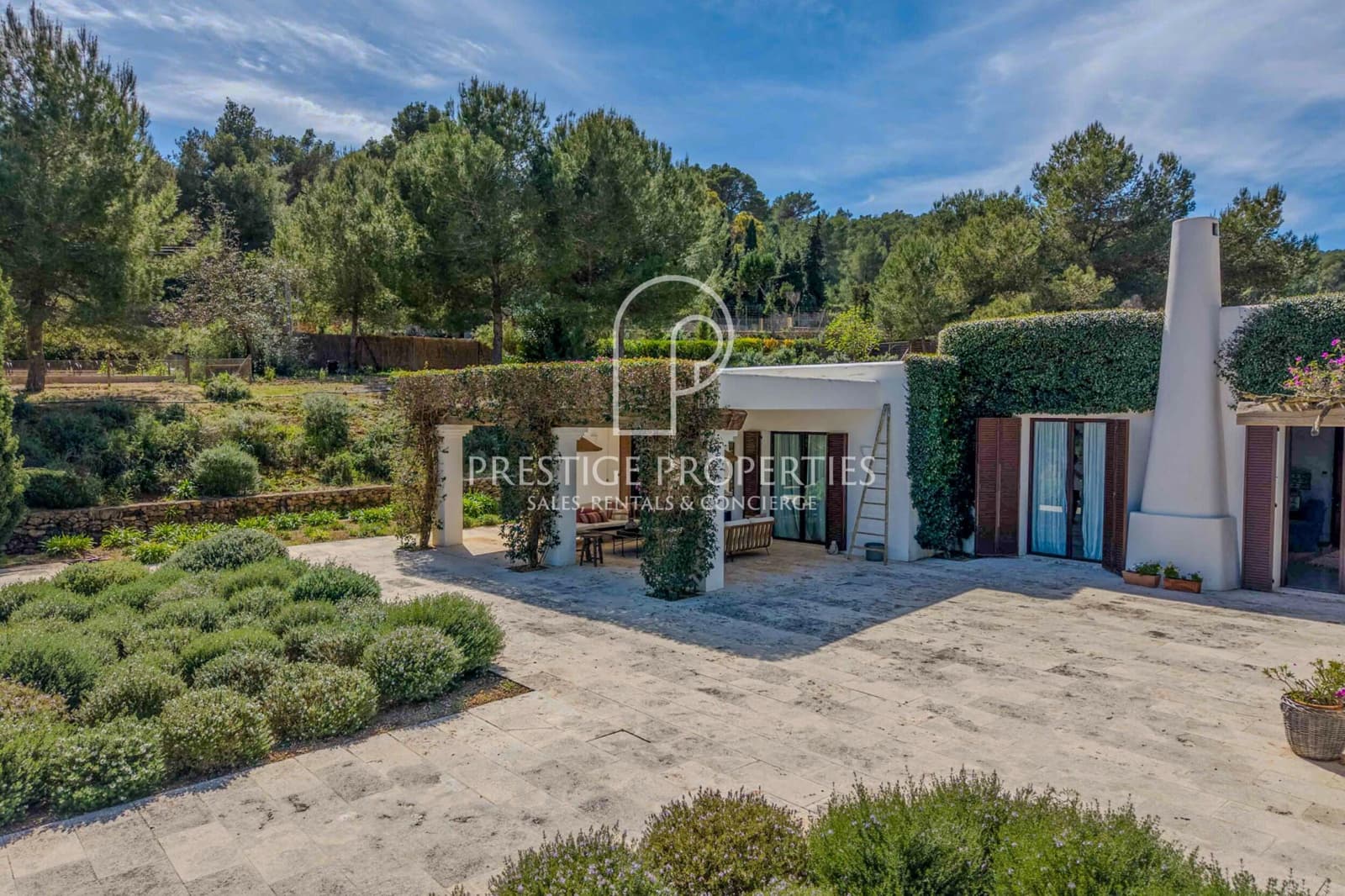 Chalet de 4 habitaciones en Santa Eulalia / Santa Eularia en venta con piscina - 5.900.000 € (Ref: 9566815)