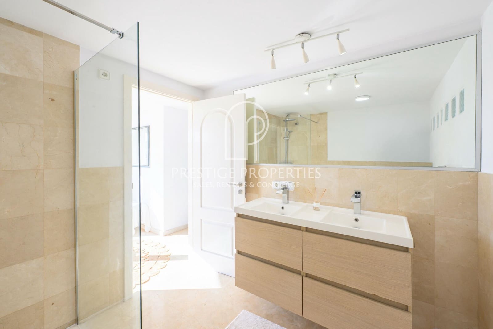 2 bedroom Penthouse for sale in Santa Eulalia / Santa Eularia with pool - € 925,000 (Ref: 9610600)