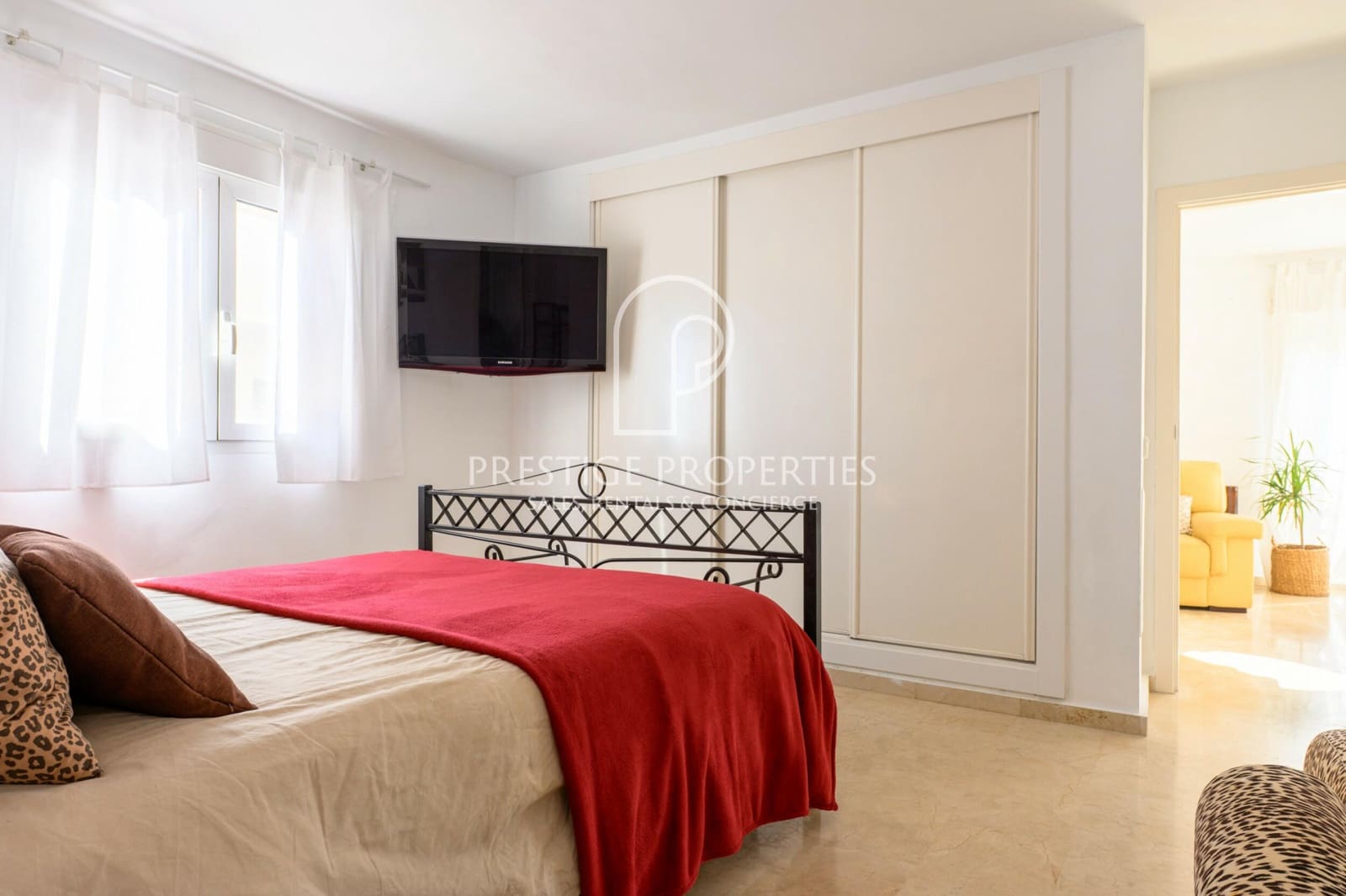 2 bedroom Penthouse for sale in Santa Eulalia / Santa Eularia with pool - € 925,000 (Ref: 9610600)