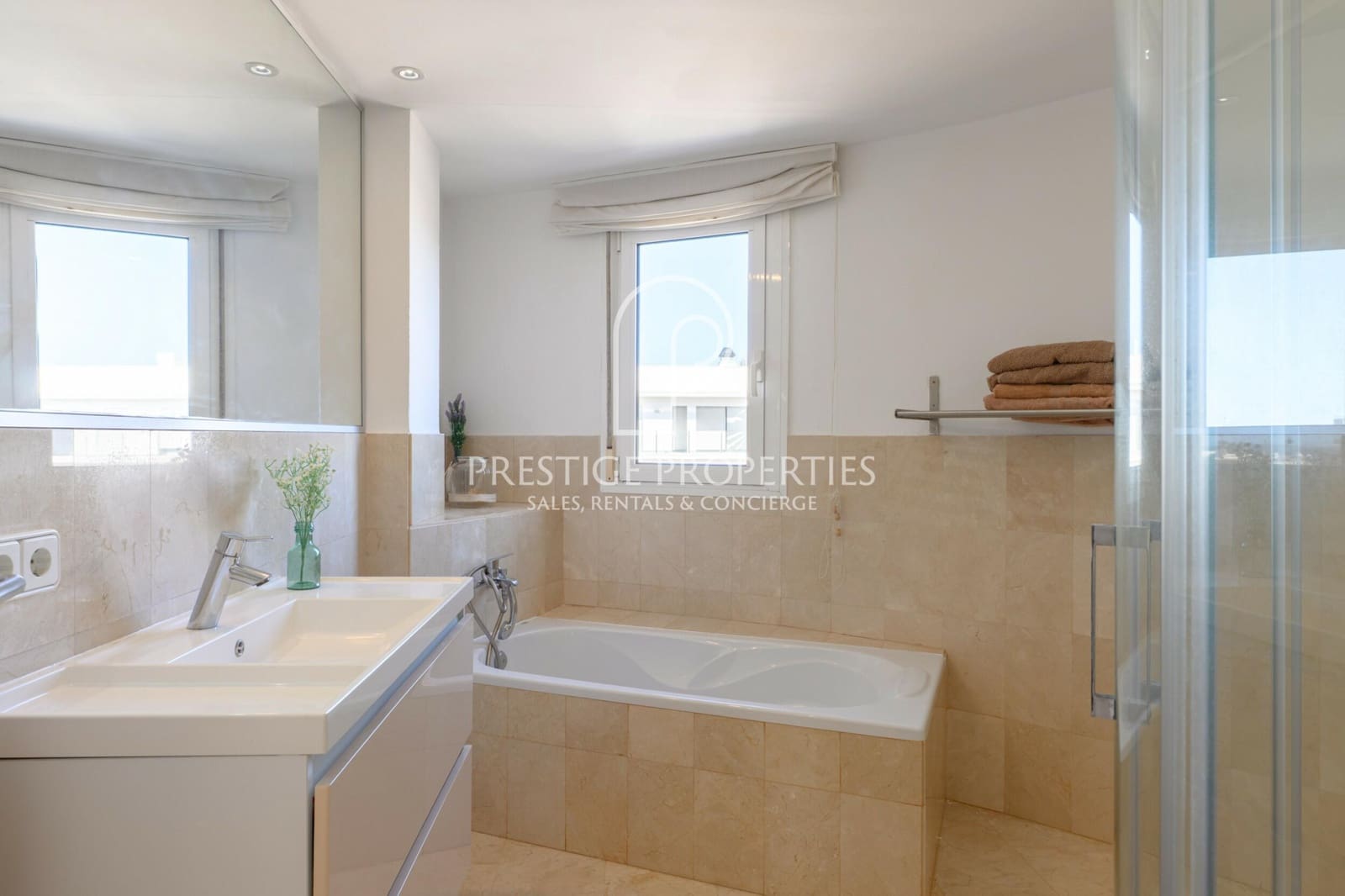 2 bedroom Penthouse for sale in Santa Eulalia / Santa Eularia with pool - € 925,000 (Ref: 9610600)