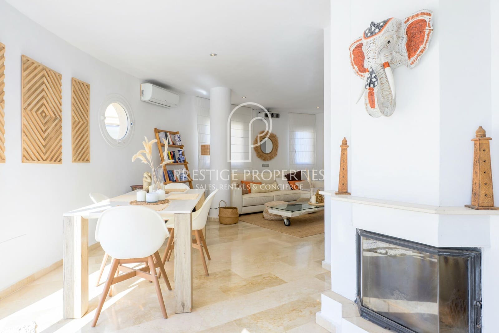 2 bedroom Penthouse for sale in Santa Eulalia / Santa Eularia with pool - € 925,000 (Ref: 9610600)