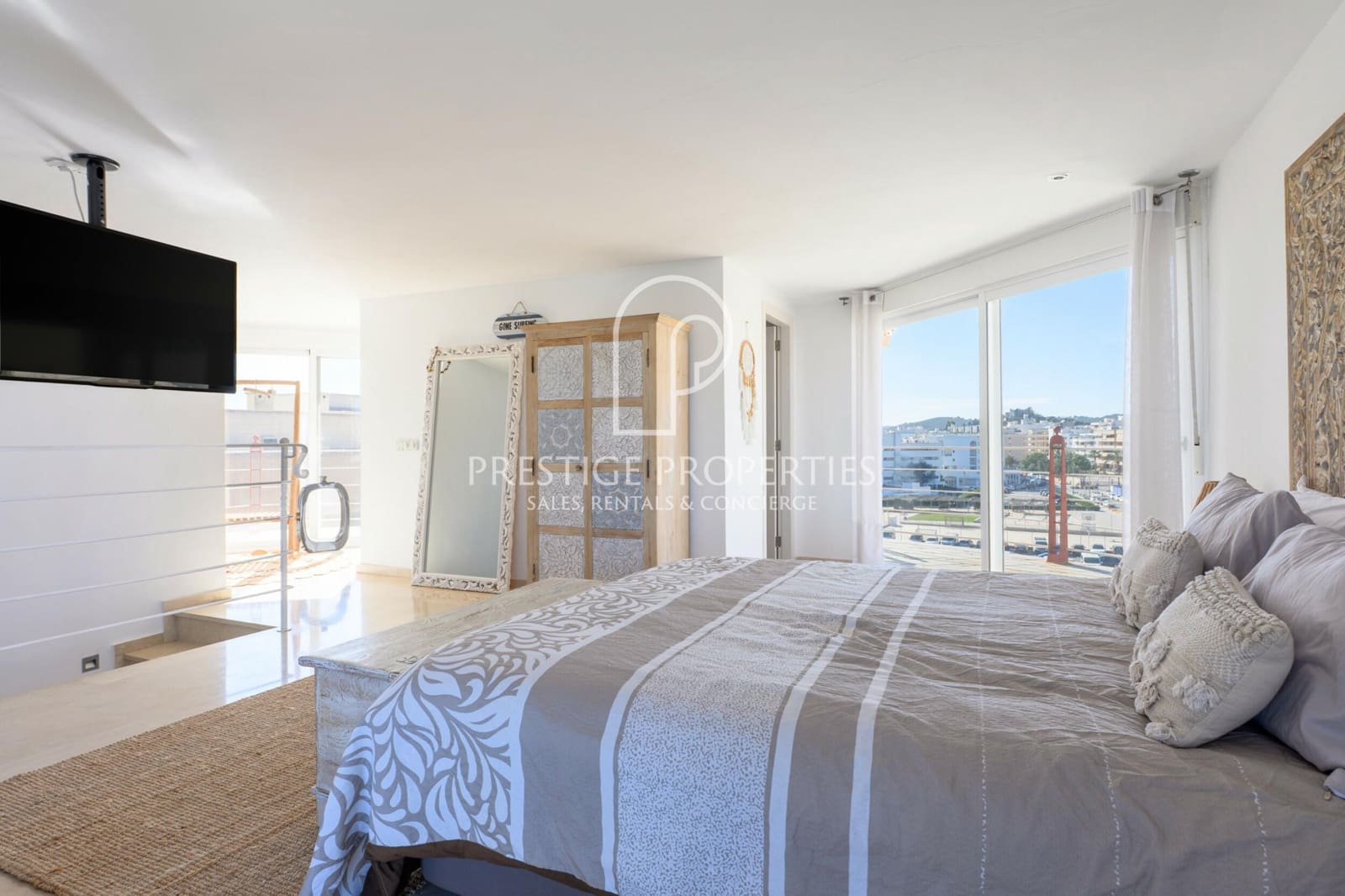 2 bedroom Penthouse for sale in Santa Eulalia / Santa Eularia with pool - € 925,000 (Ref: 9610600)