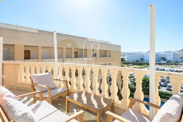 2 bedroom Penthouse for sale in Santa Eulalia / Santa Eularia with pool - € 925,000 (Ref: 9610600)