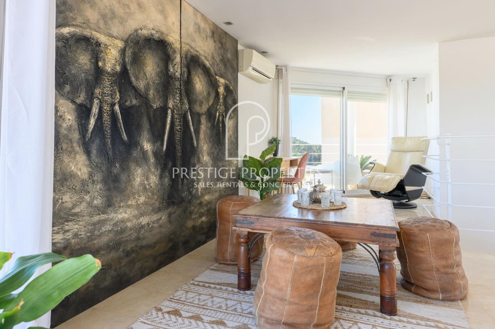 2 bedroom Penthouse for sale in Santa Eulalia / Santa Eularia with pool - € 925,000 (Ref: 9610600)