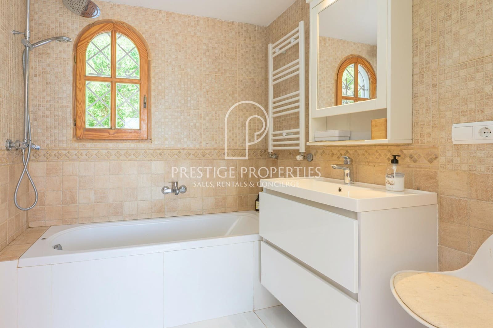 3 bedroom Villa for sale in Santa Eulalia / Santa Eularia with pool garage - € 2,190,000 (Ref: 9610601)