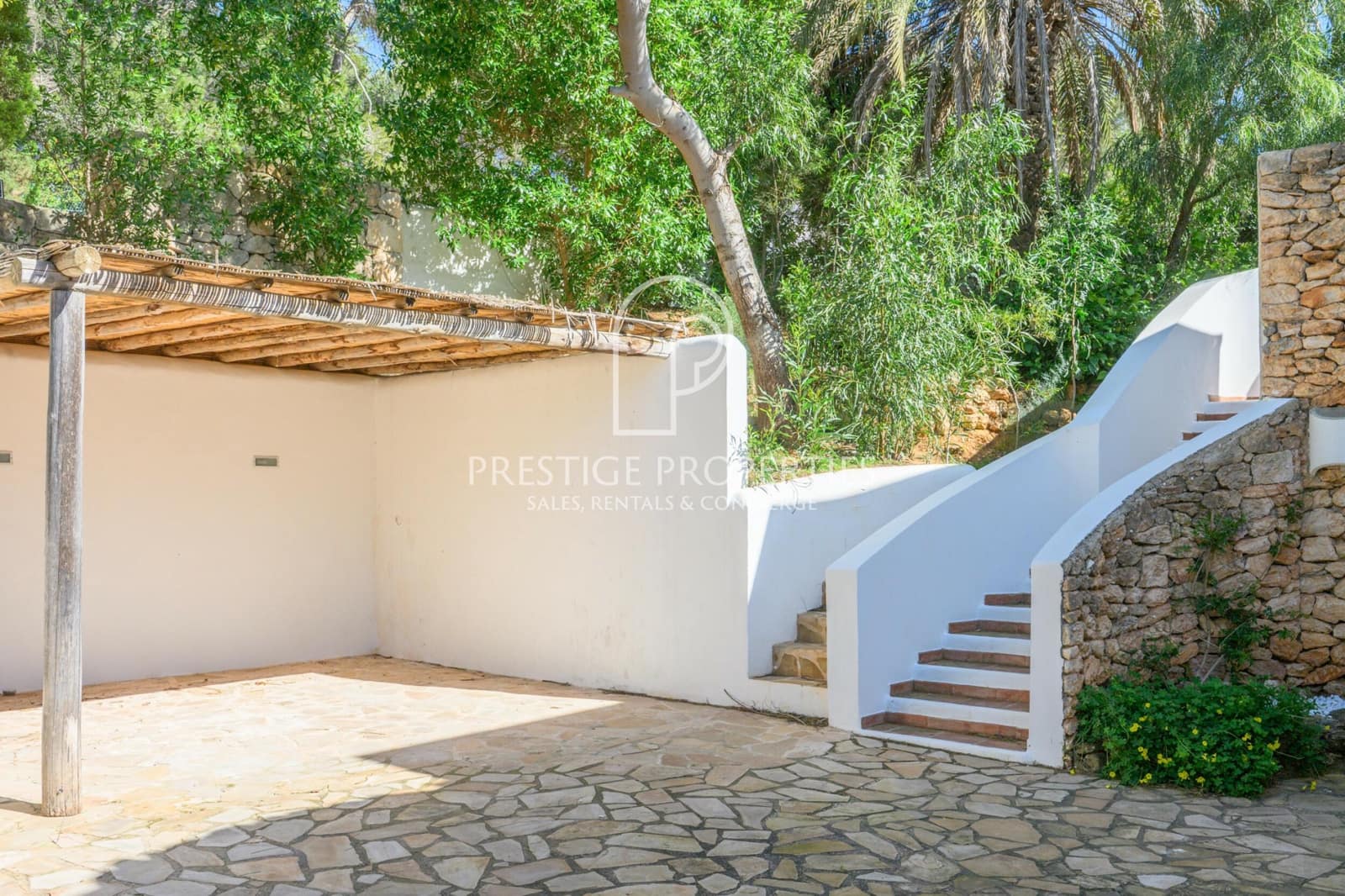 3 bedroom Villa for sale in Santa Eulalia / Santa Eularia with pool garage - € 2,190,000 (Ref: 9610601)