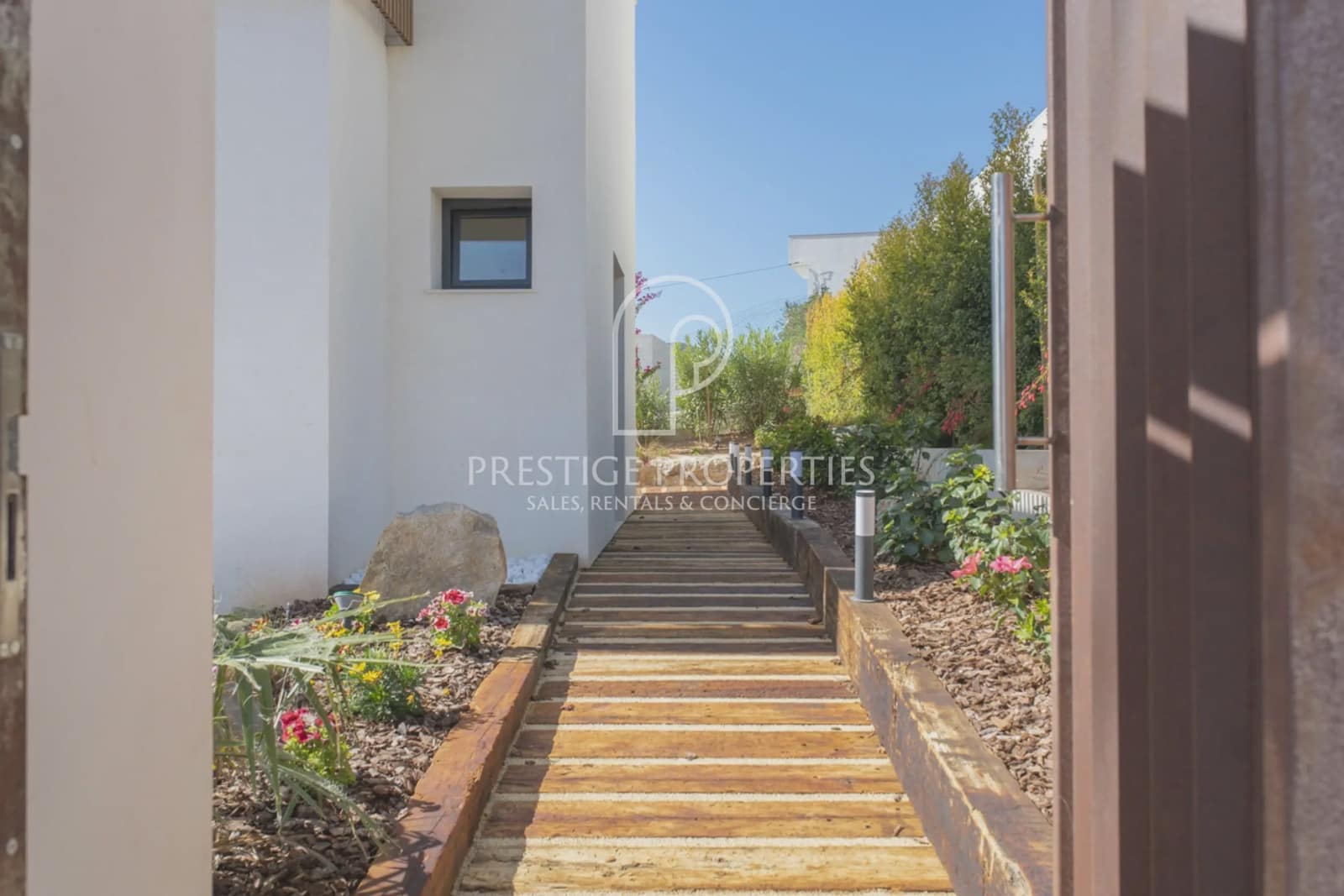 4 slaapkamer Villa te koop in Santa Eulalia / Santa Eularia met zwembad - € 2.350.000 (Ref: 9676564)