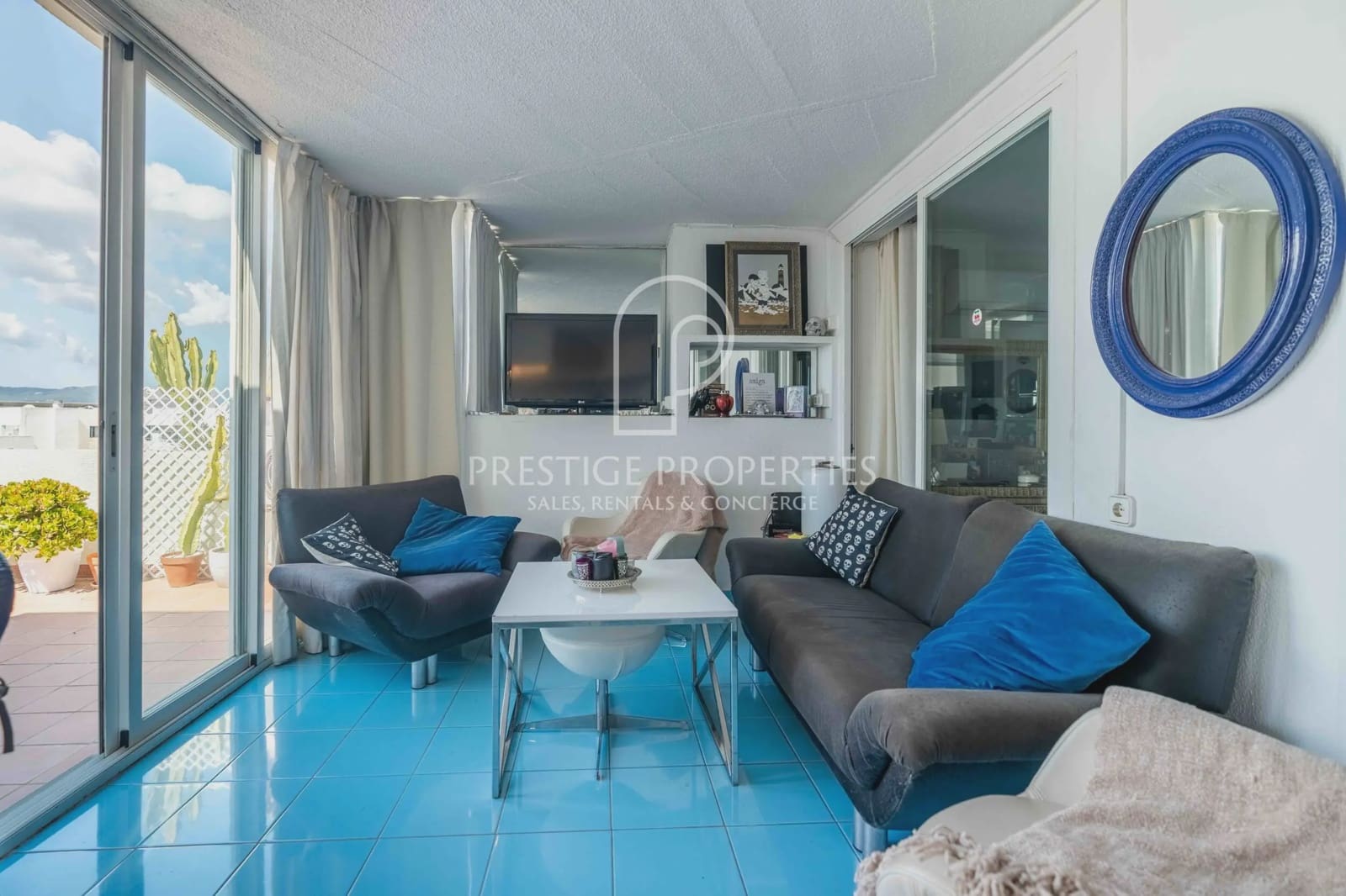 3 bedroom Apartment for sale in Ibiza / Eivissa town with pool garage - € 1,890,000 (Ref: 9731549)