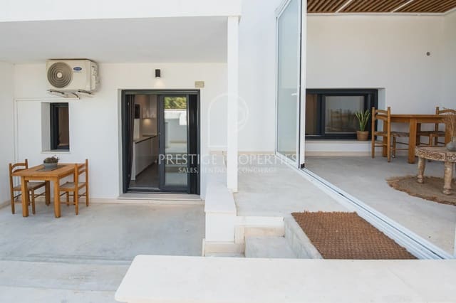 Studio til salg i San Jose / Sant Josep de Sa Talaia med swimmingpool - € 357.000 (Ref: 9788064)