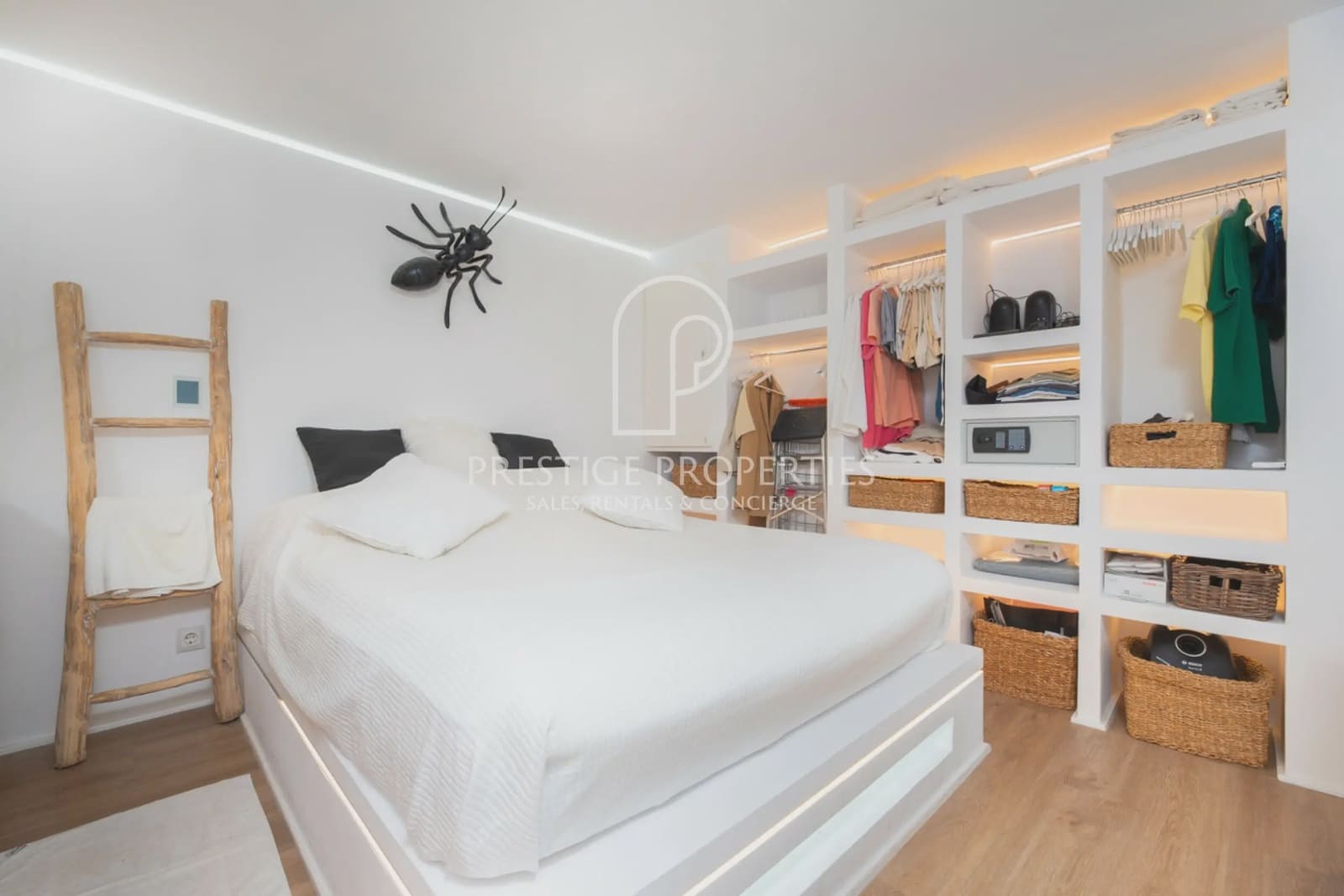 1 bedroom Apartment for sale in Sant Antoni de Portmany - € 410,000 (Ref: 9788065)